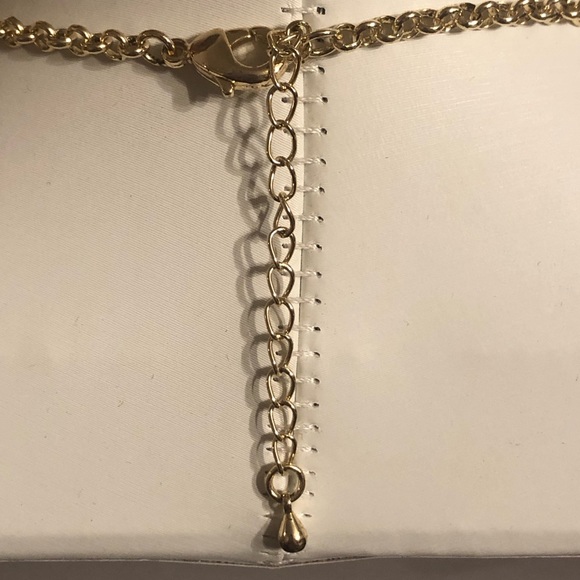 Beautiful Gold Tone Disk & Clear Crystals Necklace - Picture 5 of 6